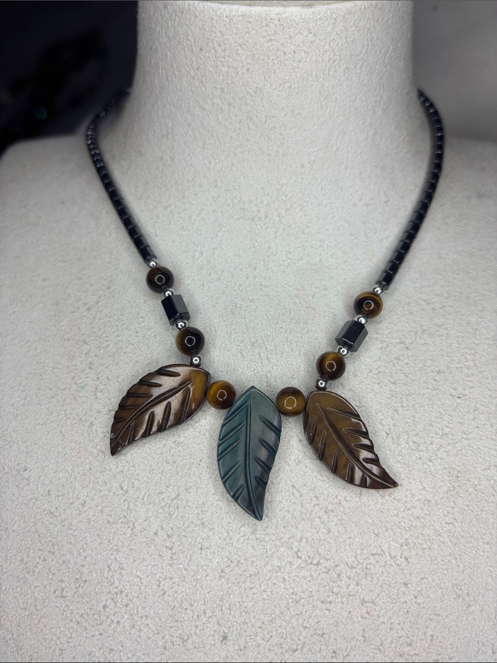 Leaf Pendant Hemitate and Tigers Eye Beaded Necklace - Brown & Teal